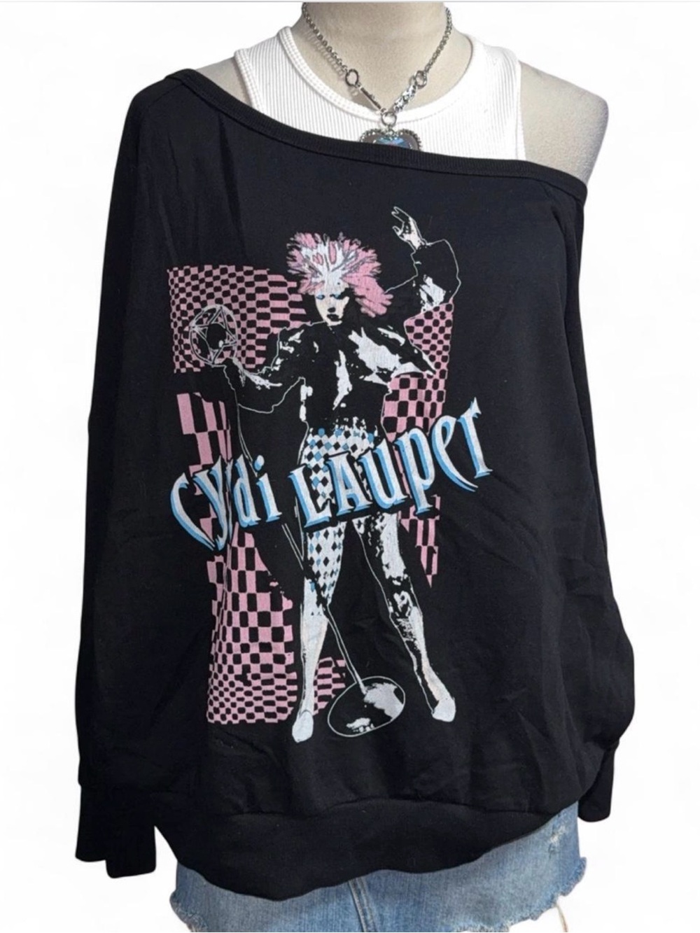Black Graphic Off-Shoulder Sweatshirt Cyndi lauper plus size